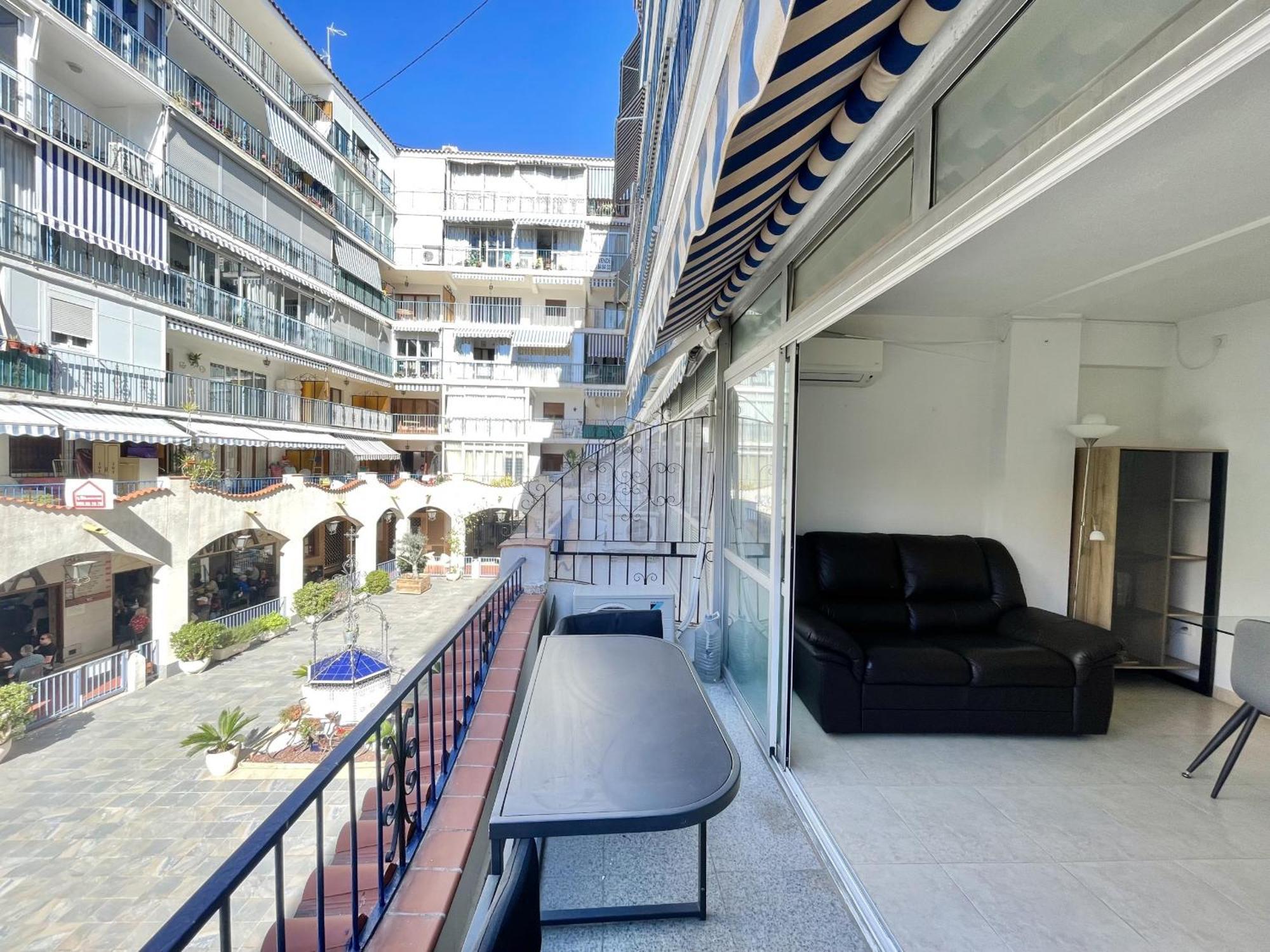 Apartment In Benidorm City Center מראה חיצוני תמונה